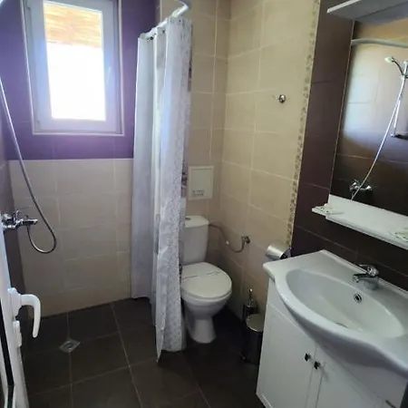 Nushev 2* سفيتي فلاس