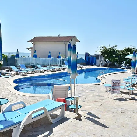 Nushev سفيتي فلاس