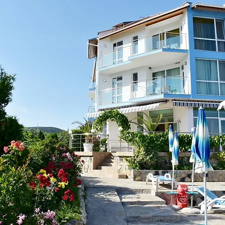 Nushev 2* سفيتي فلاس