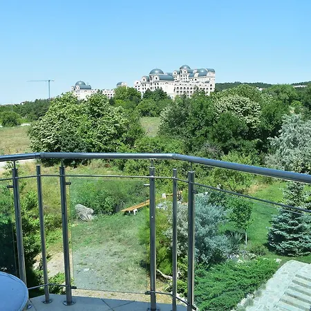 Nushev Hotel